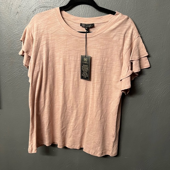 DG2 by Diane Gilman Tops - Beige/tan short sleeve BG2 shirt‎